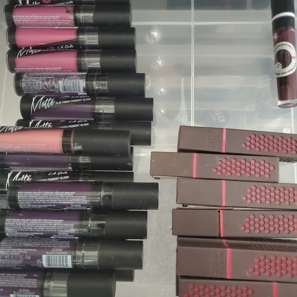 Lot of 50 Mixed Makeup, Health and Beauty. - Picture 11 of 16